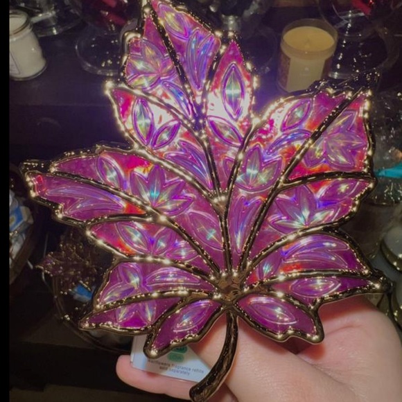 Etched Leaf Wallflowers Scent Control Nightlight Wallflowers Fragrance P… - Picture 5 of 7